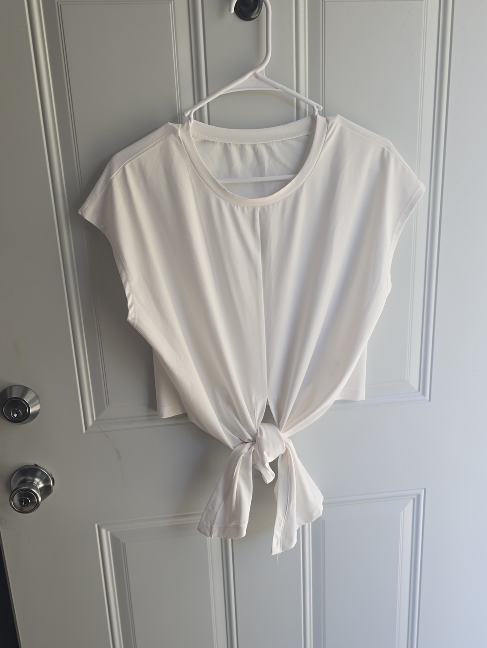 HALARA White Front-Tie Cropped Top